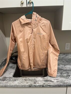Columbia Peach Windbreaker